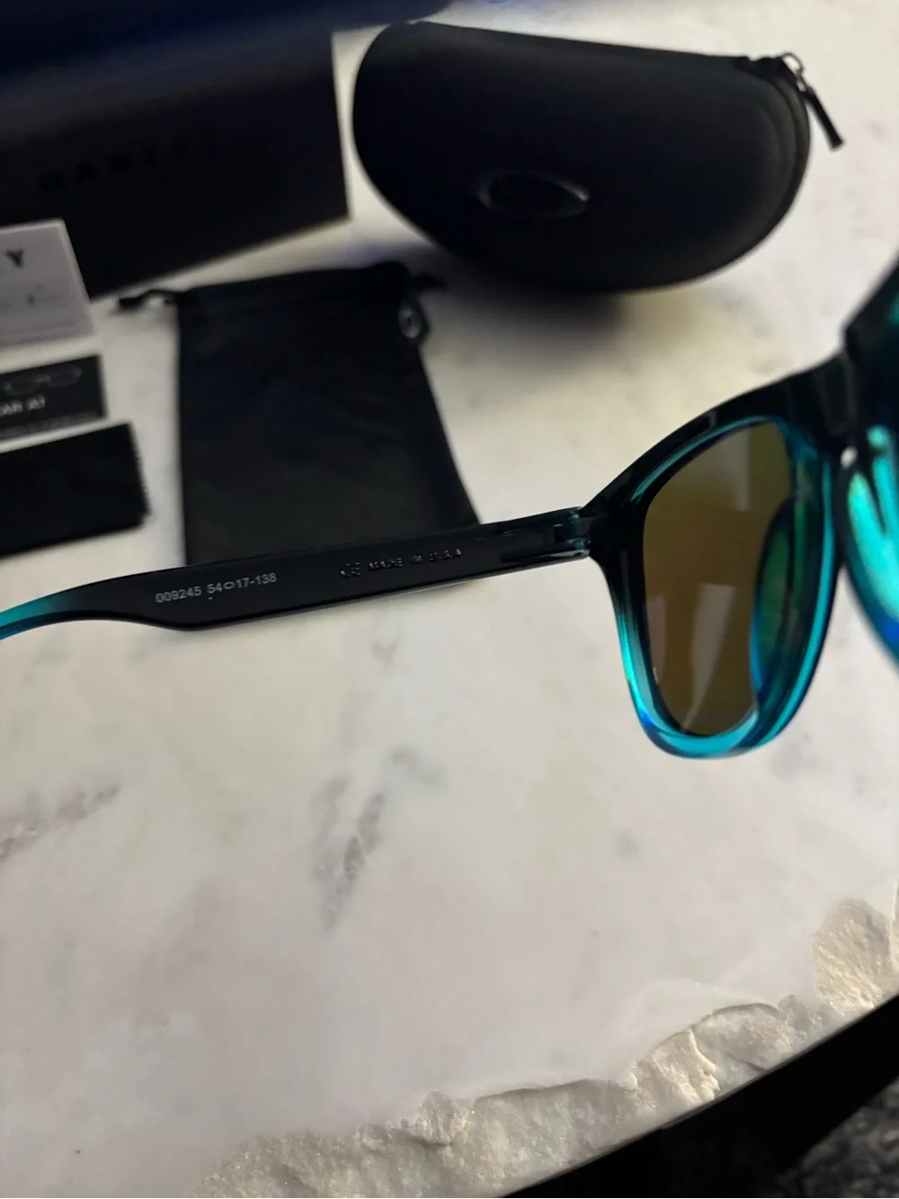 Oakley 009245 pop